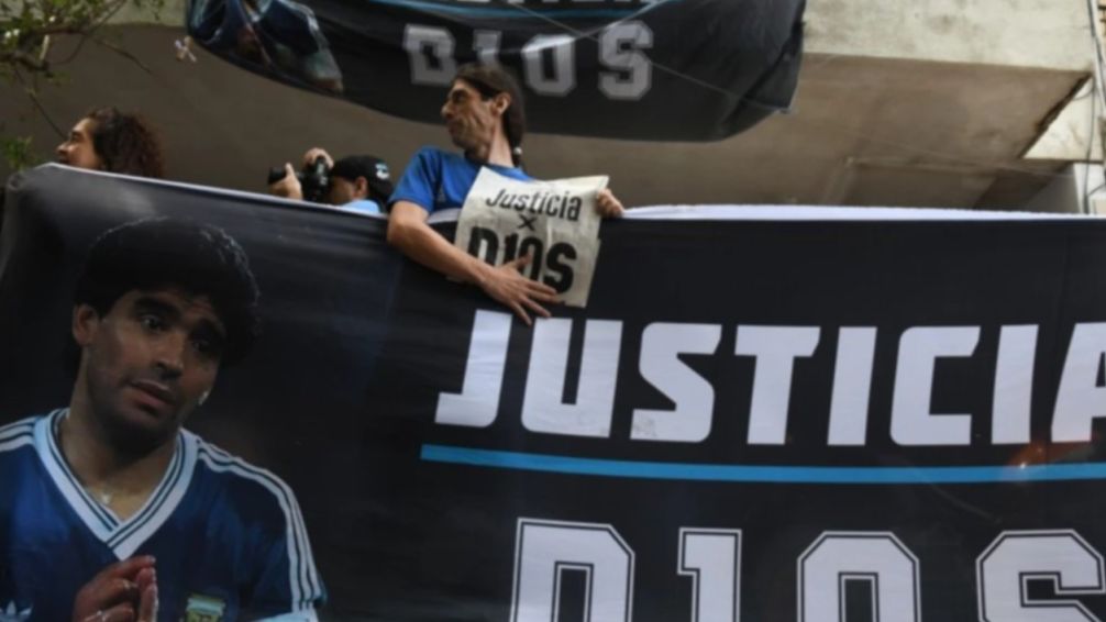 Juicio por la muerte de Diego Maradona: los policías que encontraron el cuerpo fueron citados a declarar