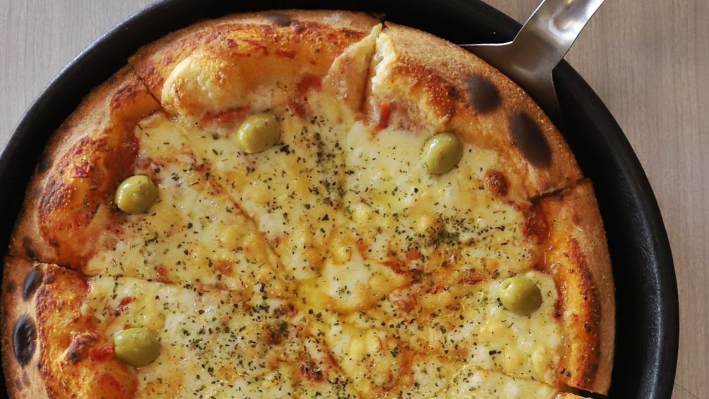 Bar Roma: el bodegón que conquista con su pizza y recibe a tu mascota