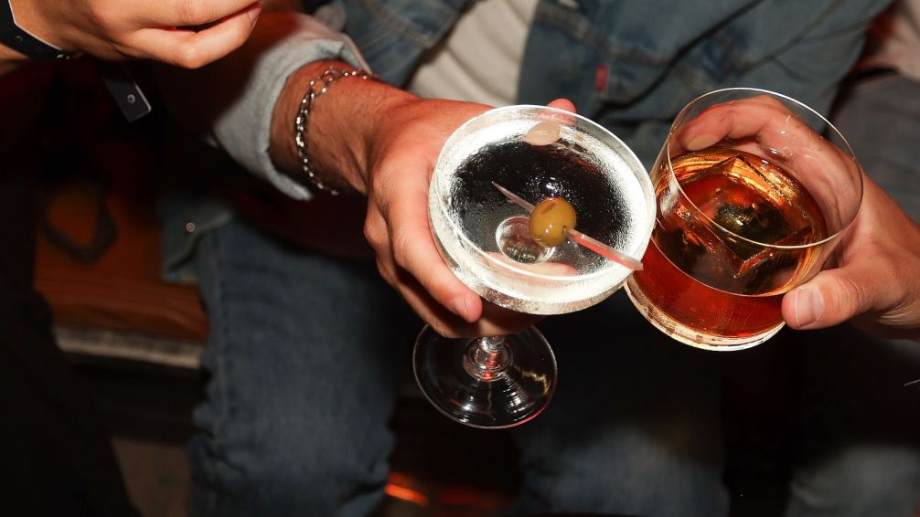 El bar porteño que conquistó el mundo y transforma cada noche en una experiencia sensorial
