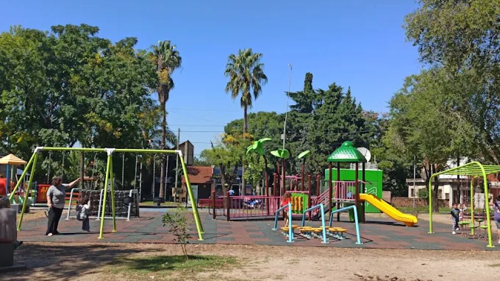 Detuvieron a un hombre en José Mármol acusado de abusar de su hija de 8 años en una plaza