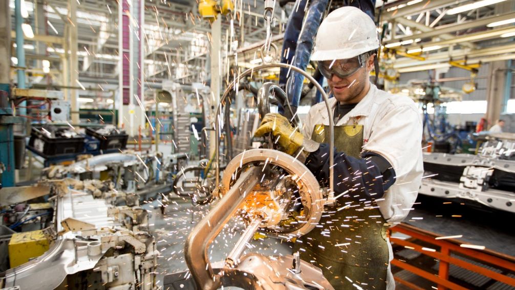 Golpe a la industria nacional: la capacidad instalada cayó a 53,4% en marzo