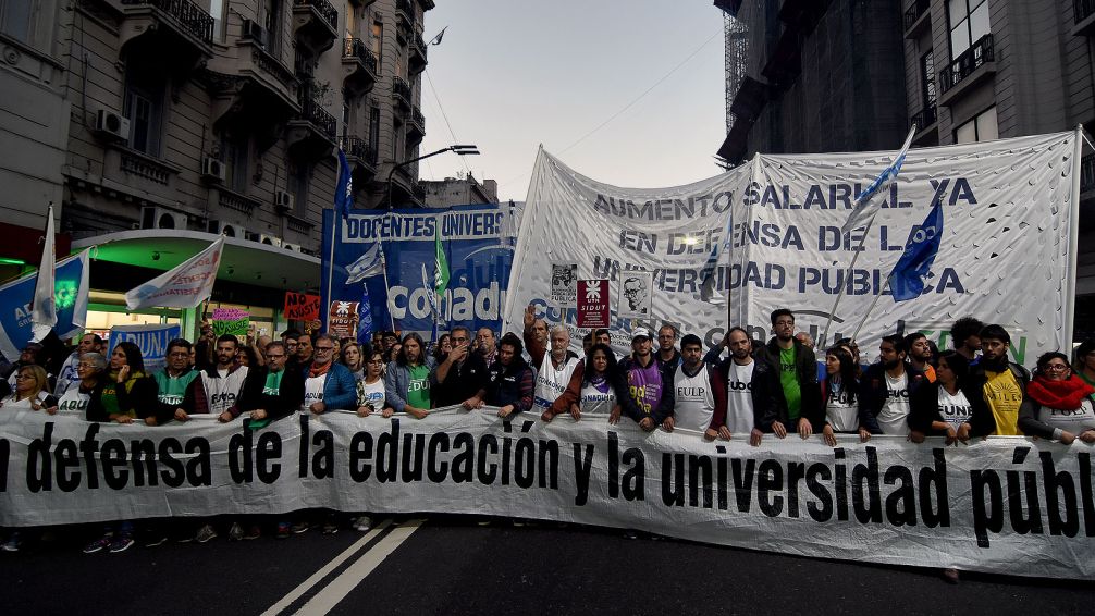 Nueva marcha por la universidad pública: docentes y estudiantes de la UBA salen a las calles el próximo jueves