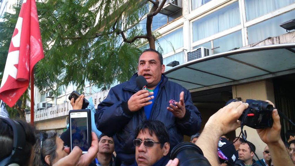 Choferes de la línea 60 contra la UTA: 'No tenemos ni para comprar fideos'