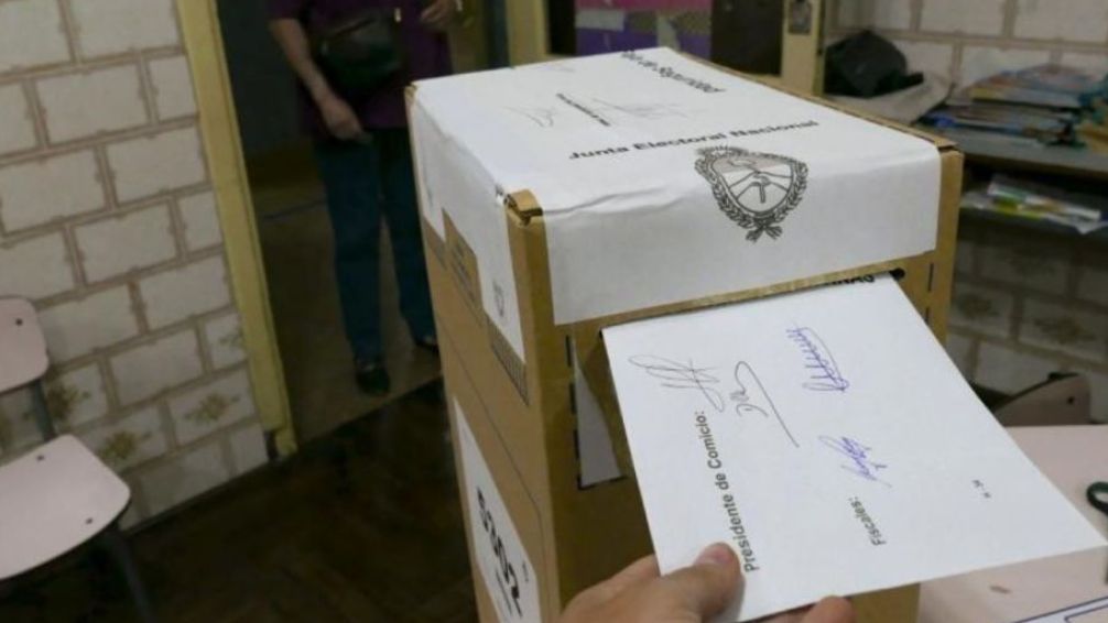 Ganadores y perdedores de la elección porteña: la contundente victoria de Milei, el fracaso de Macri y la incógnita del peronismo