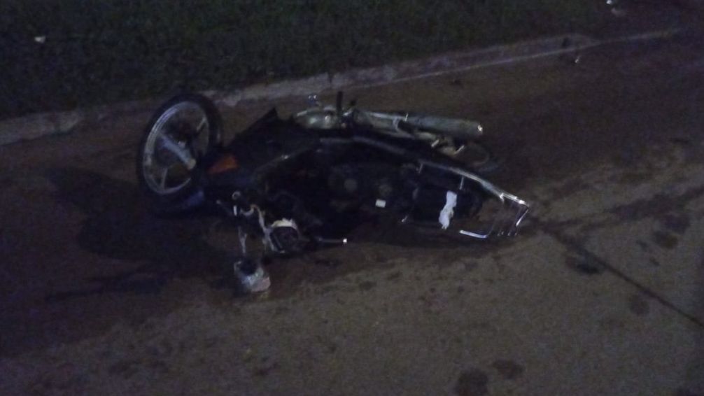 Horror en La Plata: atropelló a tres personas, mató a dos y escapó