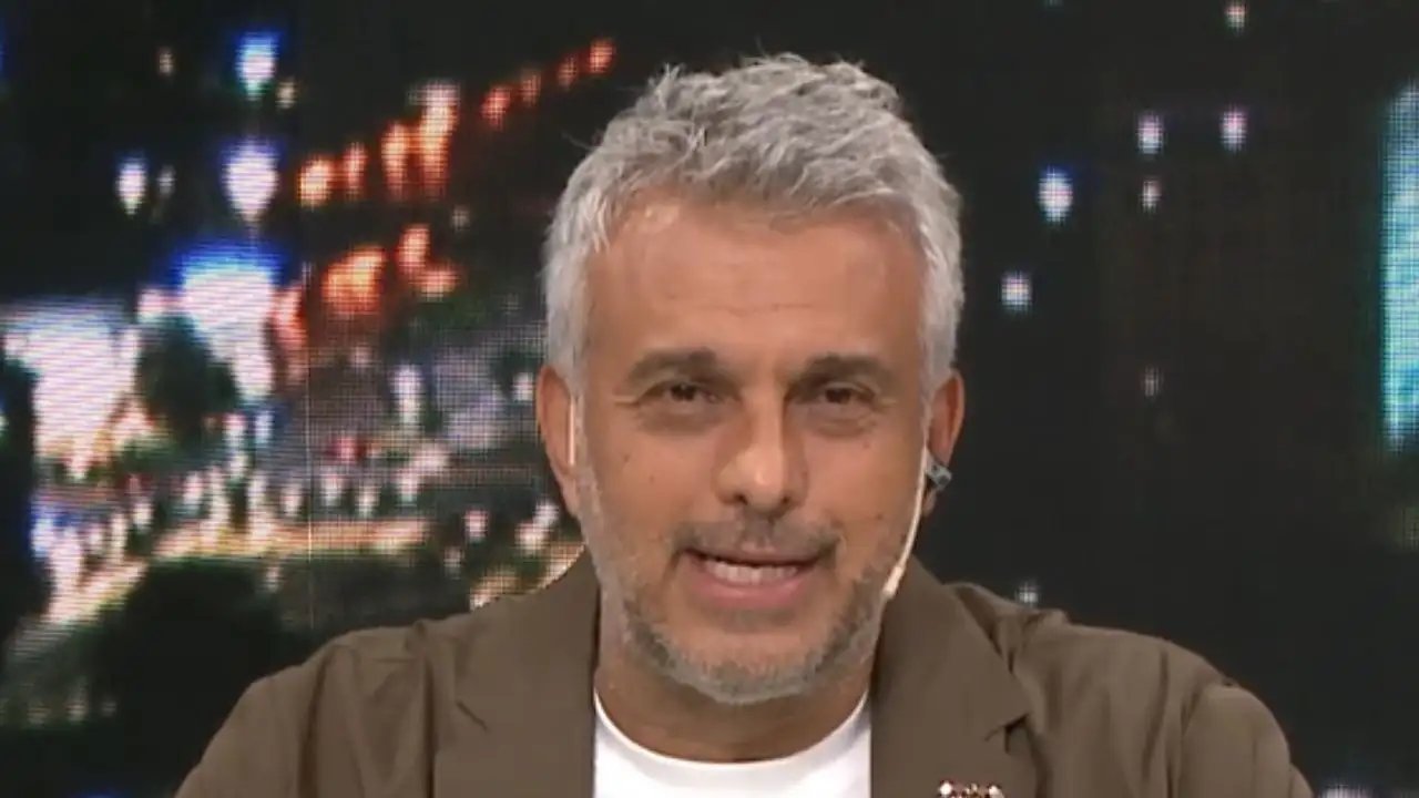 Mario Massaccesi sufrió un violento accidente automovilístico en plena noche