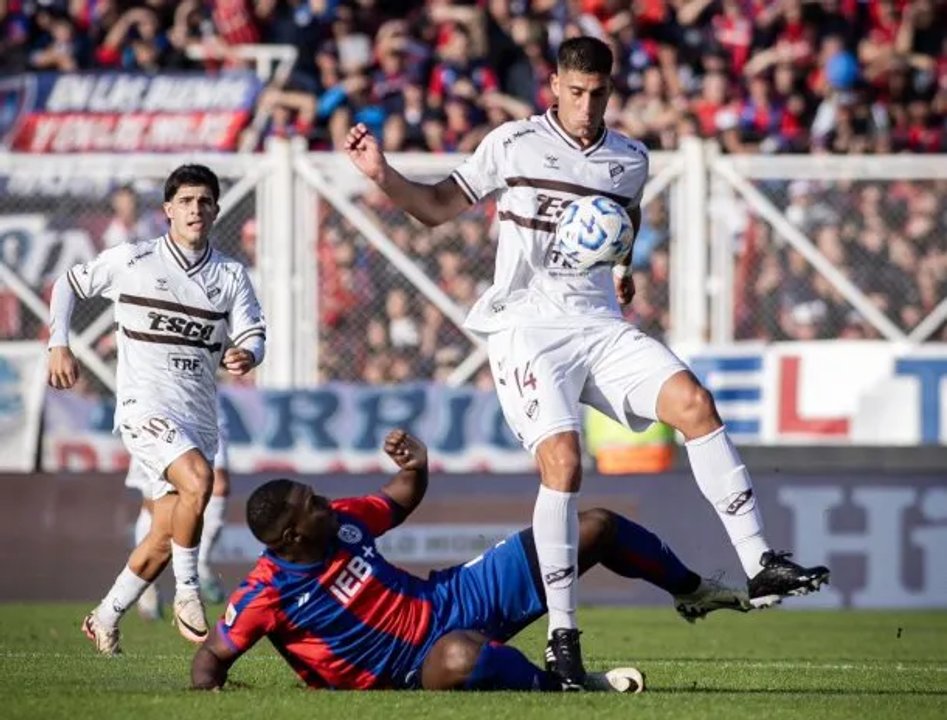 Un calamar en la final: Platense eliminó a San Lorenzo y definirá con Huracán el Apertura 2025