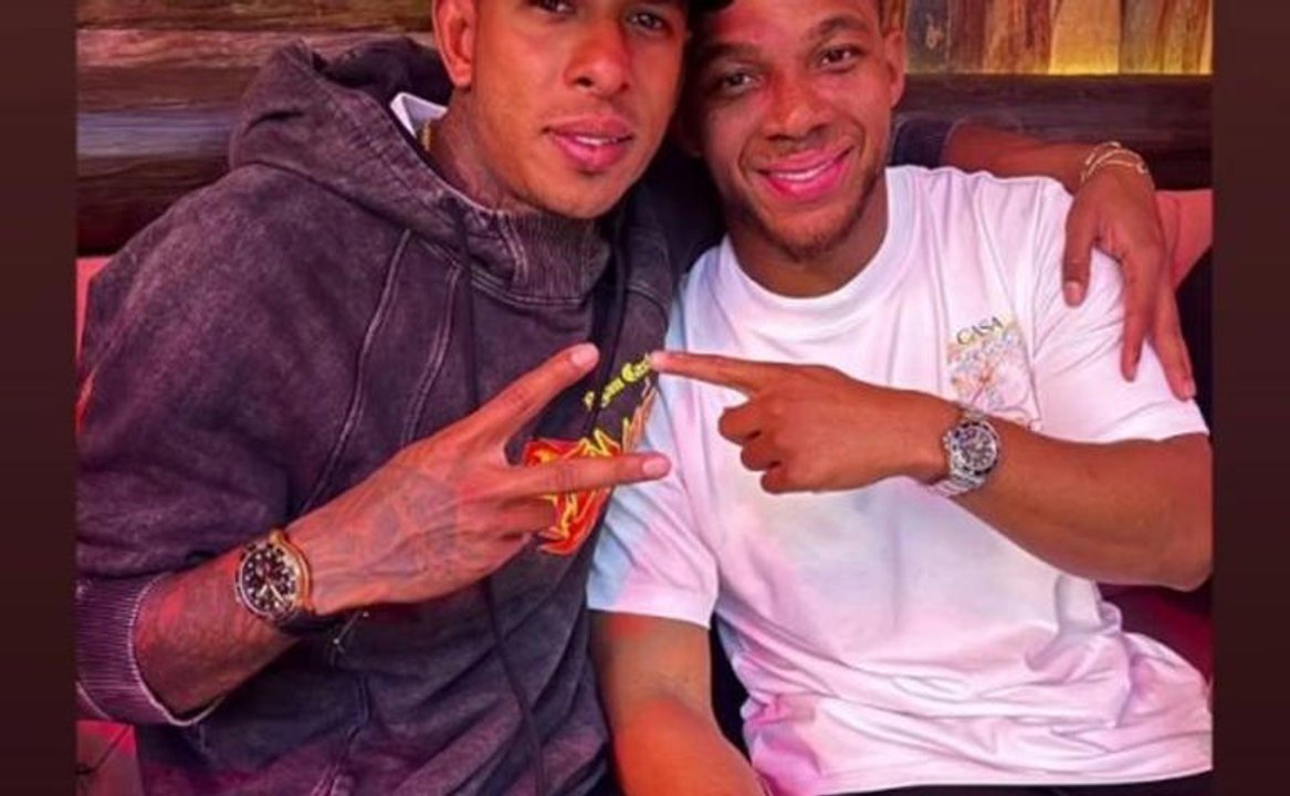 Frank Fabra se reencuentra con Sebastián Villa durante su licencia en Boca Juniors