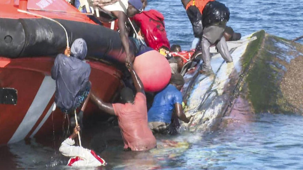 Tragedia en el Atlántico: Siete muertos tras volcar una embarcación en las Islas Canarias