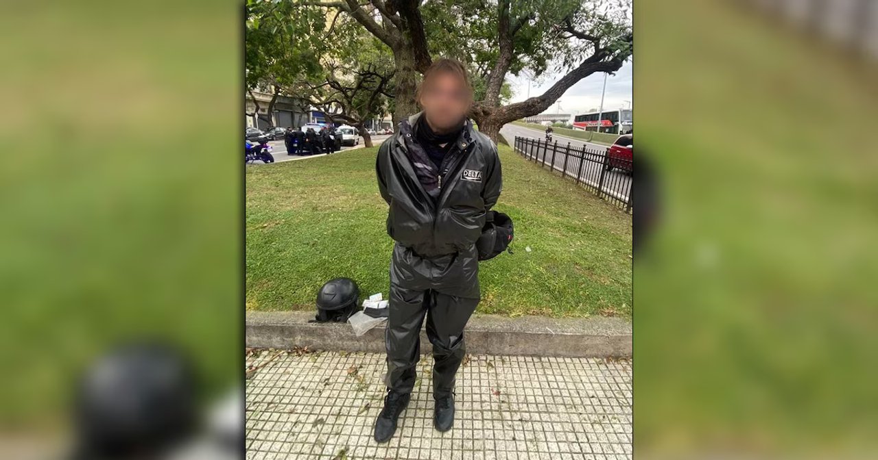 Detuvieron a un motochorro australiano en Constitución tras robar una mochila