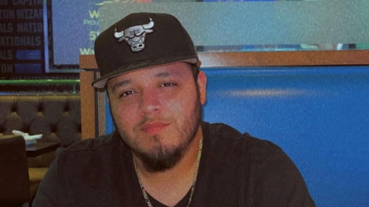 Migrante salvadoreño deportado por error regresa a EE.UU. para enfrentar cargos penales