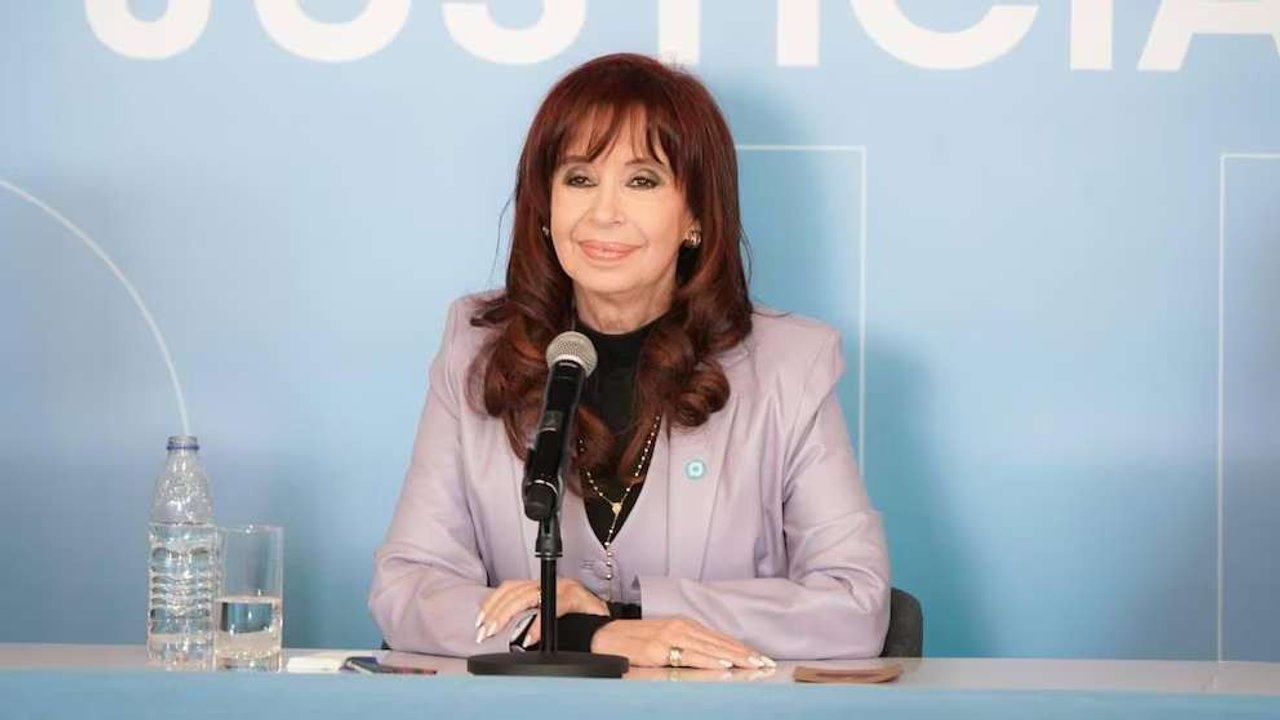 Cristina Kirchner: "Estar presa es un certificado de dignidad"