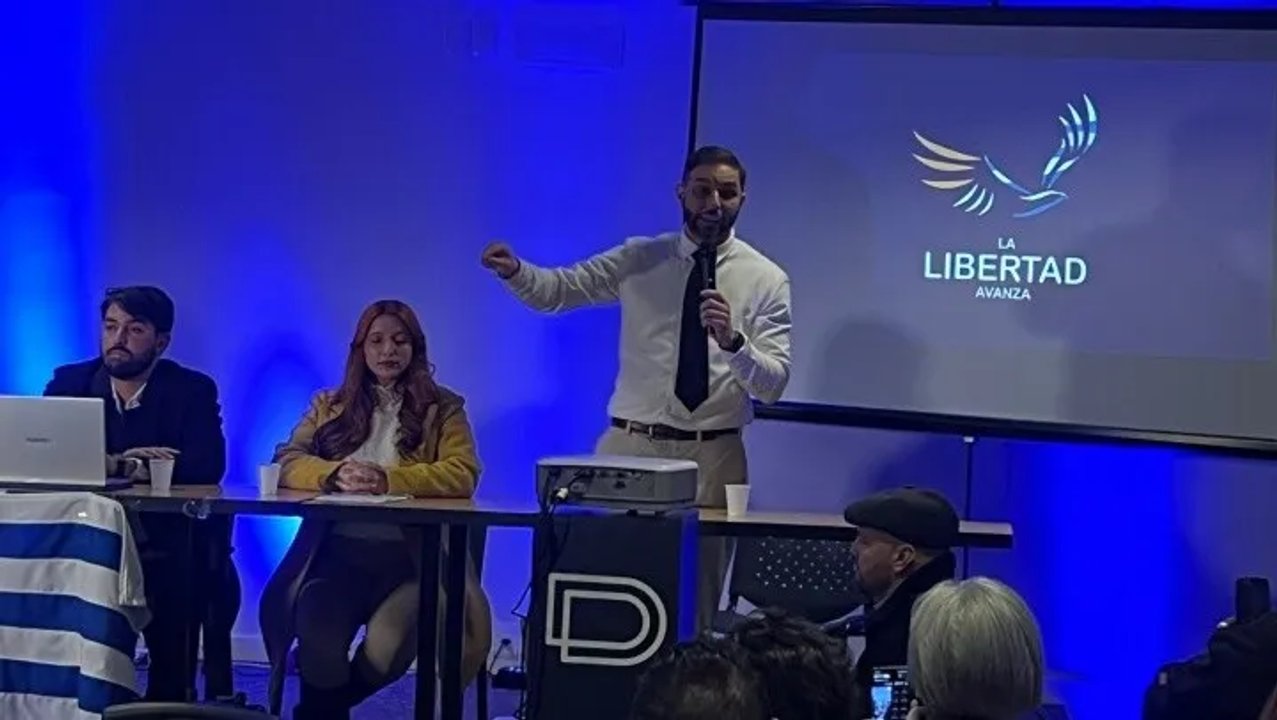 ¿Se viene el Milei charrúa? La Libertad Avanza cruzó el charco y se presentó como partido en Uruguay