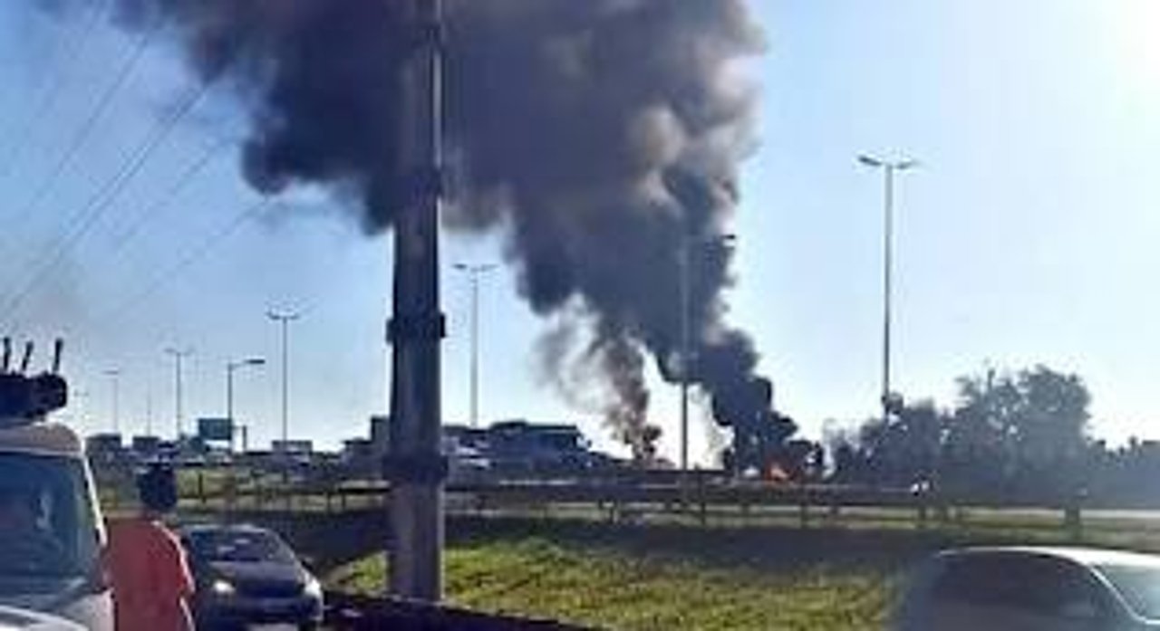 Trabajadores y gremios cortan Panamericana, Acceso Oeste y autopistas clave en defensa de Cristina Kirchner