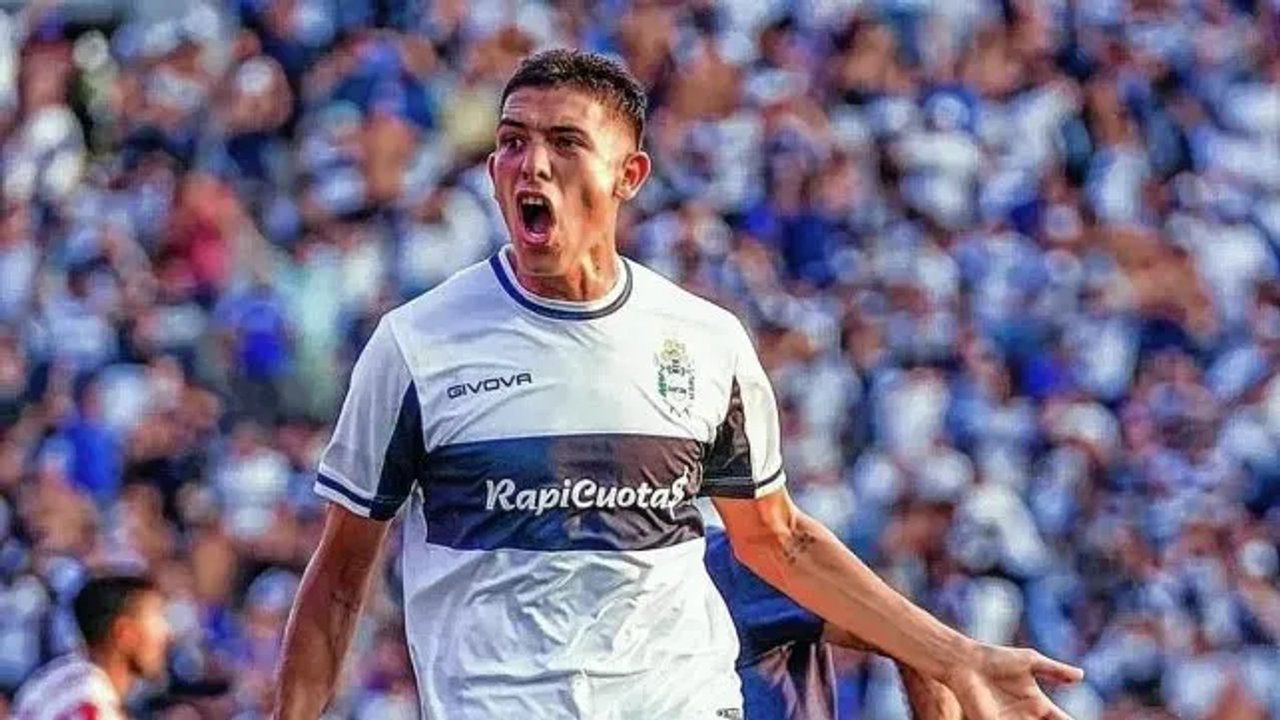 Violencia de género: el delantero de Gimnasia, Alan Sosa, irá a juicio oral acusado de haber secuestrado a su expareja