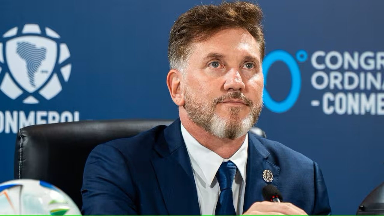 Alejandro Domínguez, al mando del fútbol sudamericano hasta 2031