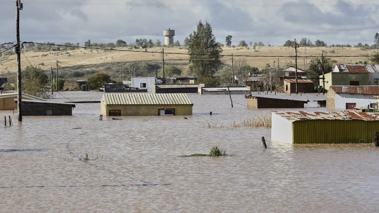 Tragedia en Sudáfrica: 78 fallecidos por devastadoras inundaciones