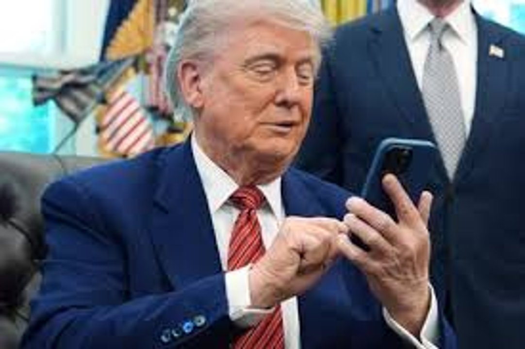 Trump lanzó la marca "Trump Mobile"  y se metió de lleno al mercado de la telefonía
