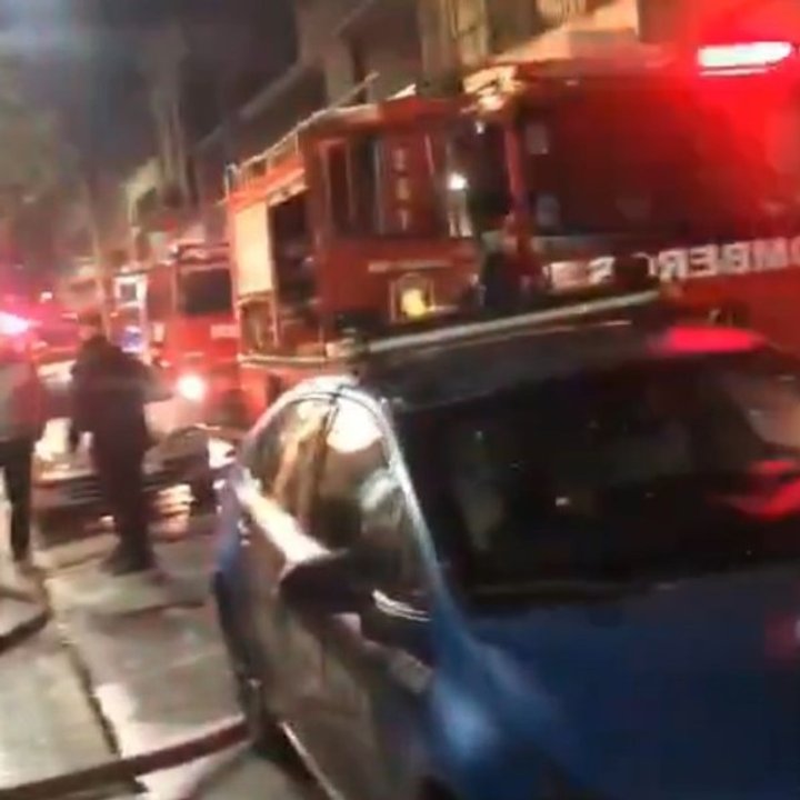 Incendio en Montserrat: evacuación de 40 familias tras siniestro en Paseo Colón