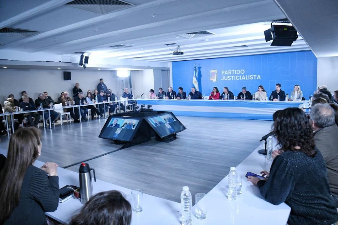 Reunión clave del PJ con gobernadores a horas de la movilización en apoyo a Cristina Kirchner