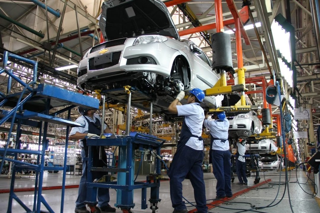 Durísimo informe de la UIA: más del 11% de empresas dejaron de exportar durante el primer semestre de 2025
