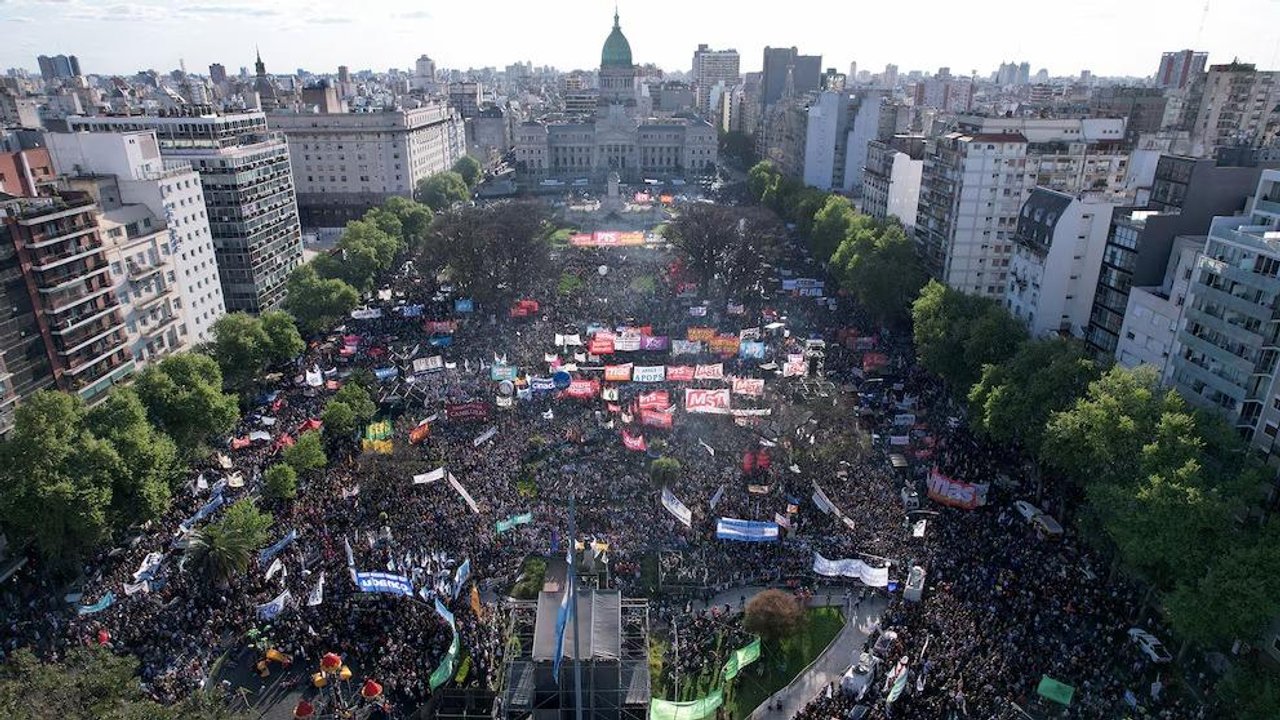 Docentes universitarios convocan paro y marcha de antorchas para exigir actualización salarial y financiamiento educativo