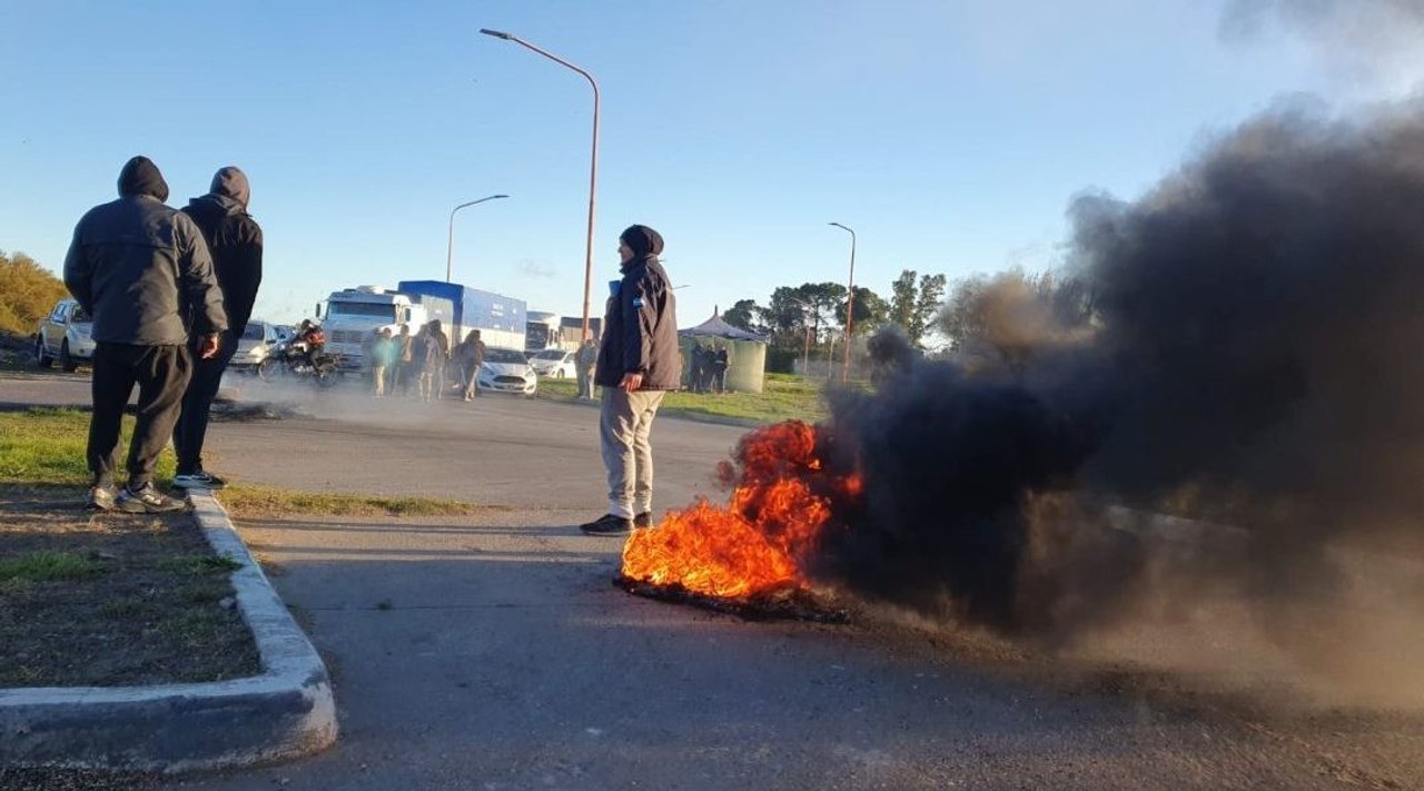 Bahía Blanca: Cortes en la Ruta 3 por demoras en los subsidios para damnificados