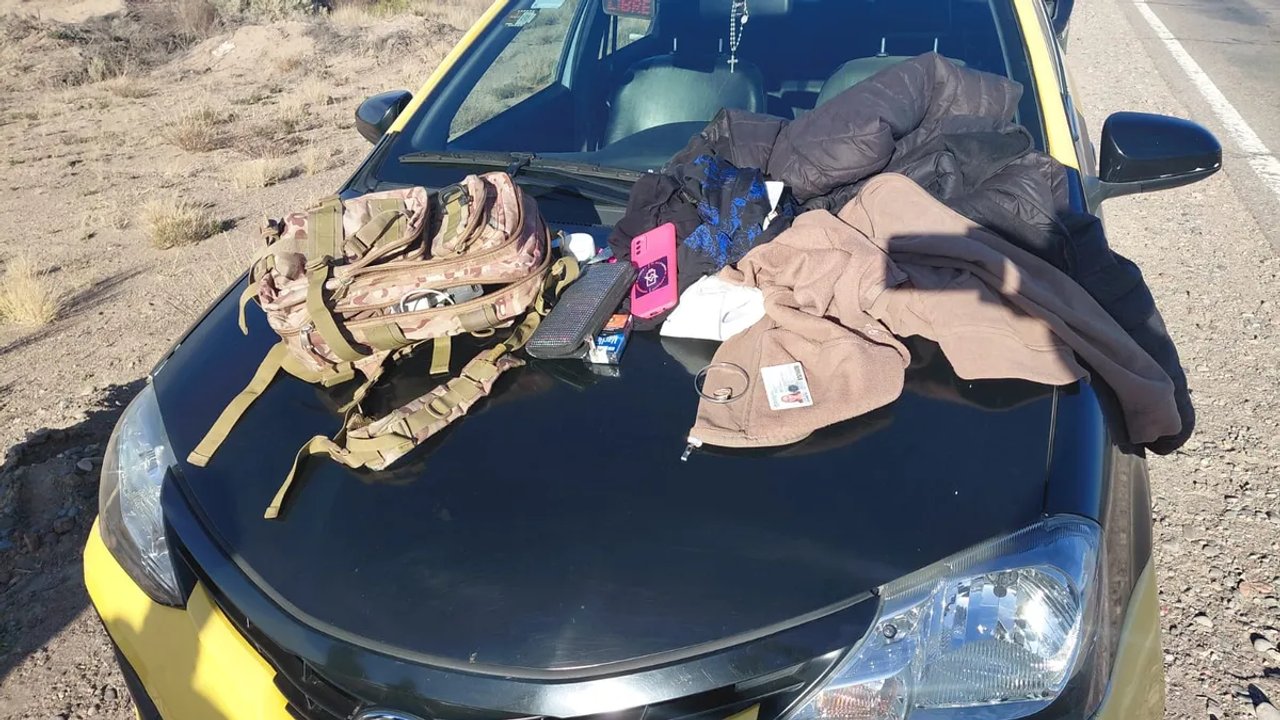 Cita de terror: la conoció por Tinder, lo robó, lo apuñaló y le incendió la casa