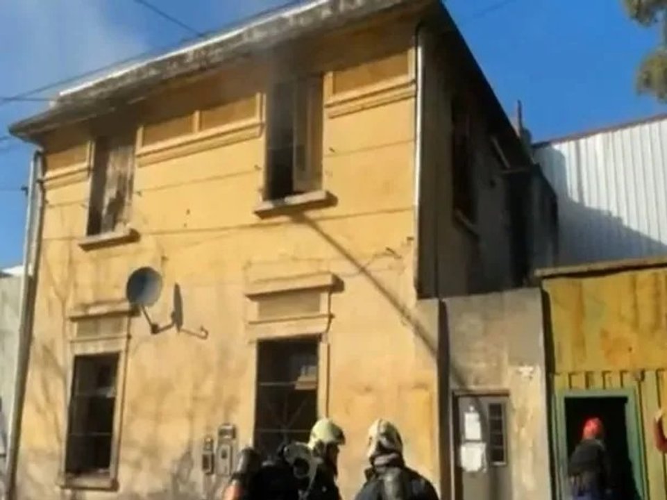 Tragedia en Pompeya: Un hombre muere en un feroz incendio