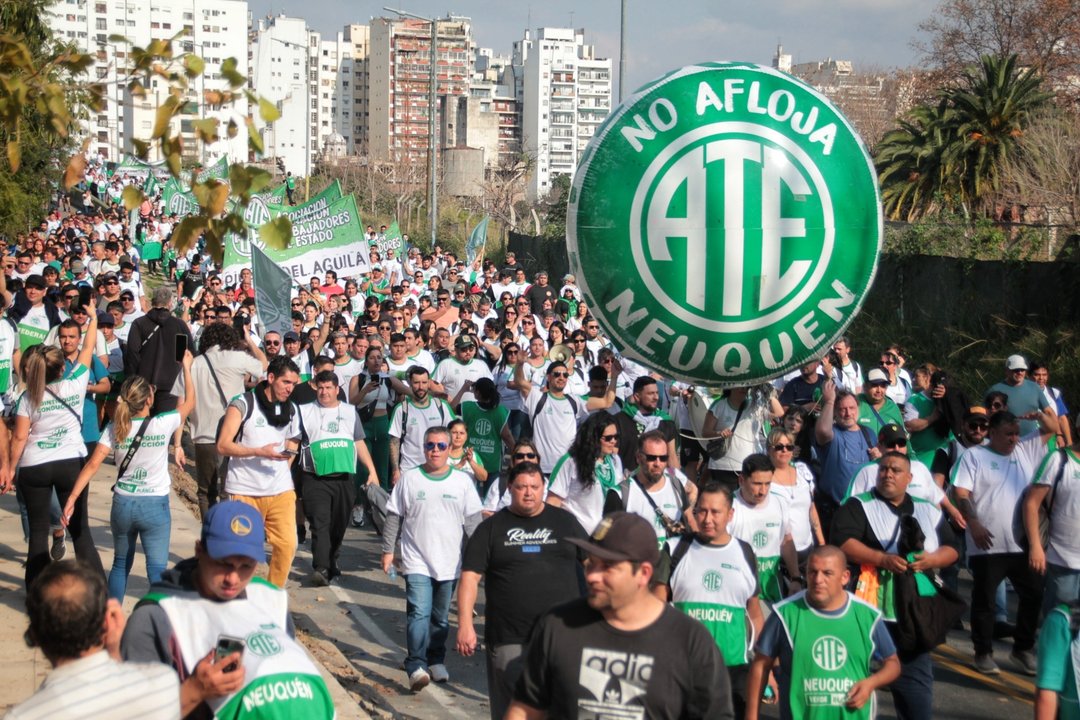 La Justicia frenó el DNU que eliminaba el Día del Trabajador Estatal