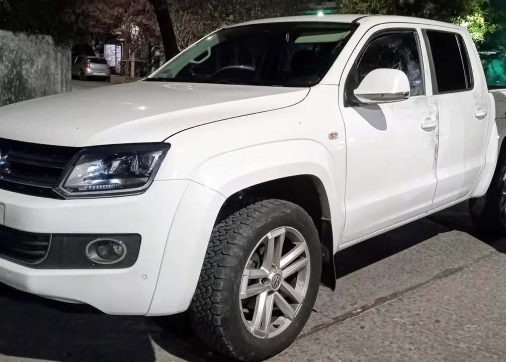 Castelar: Delincuentes armados roban una camioneta del Ministerio de Seguridad