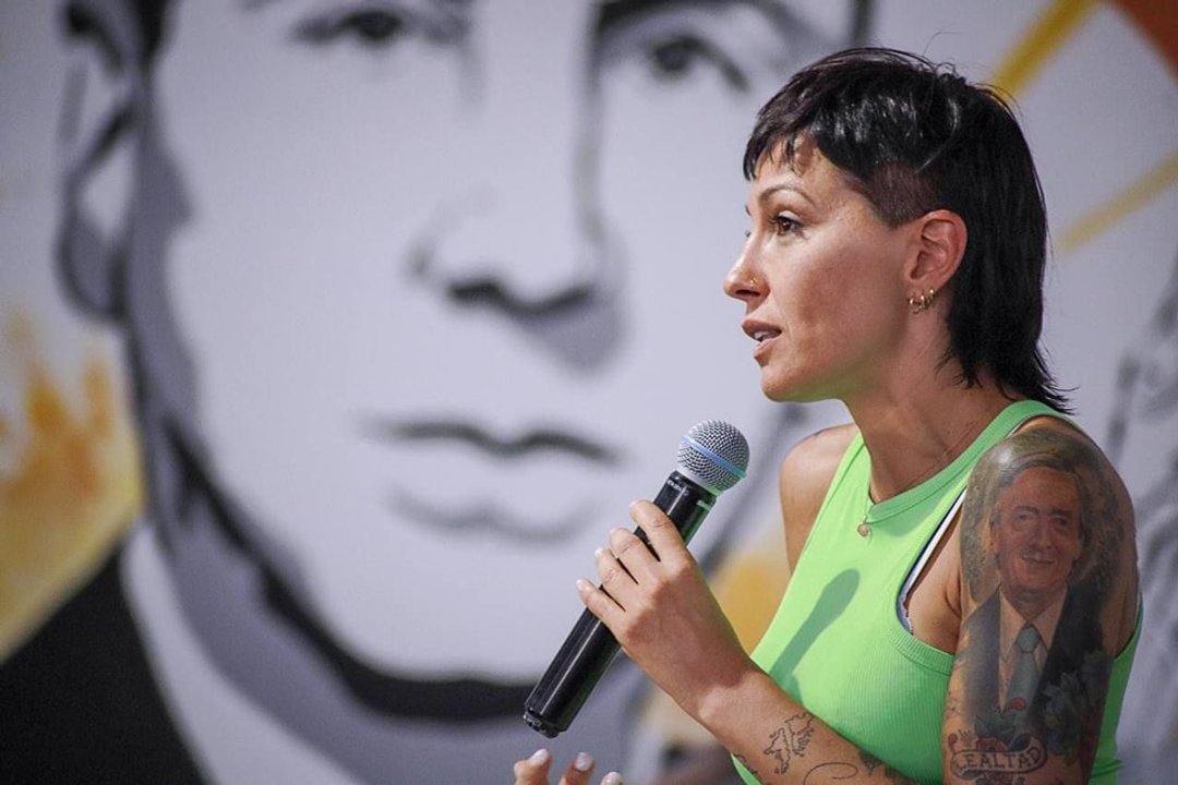 Mayra Mendoza denunció que la Justicia mantiene incomunicada a una concejala del oficialismo desde la madrugada