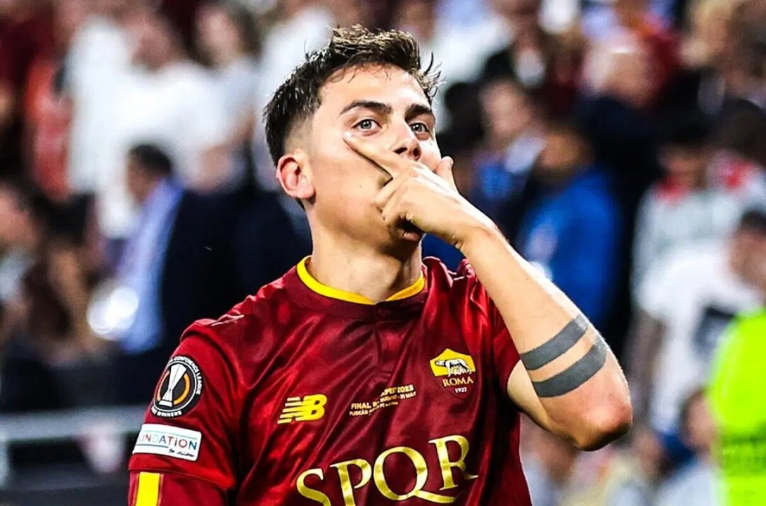 Paredes quiere tentar a Dybala para volver a Boca, pero el cordobés tiene otros planes