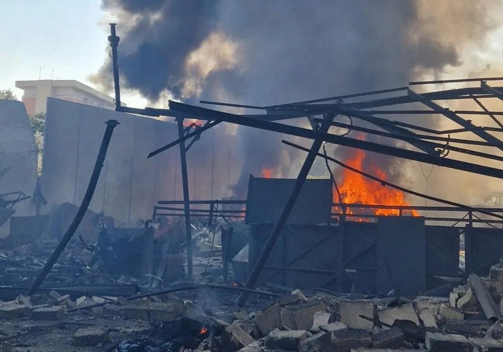 Incendio y explosión en gasolinera romana deja al menos 30 personas heridas