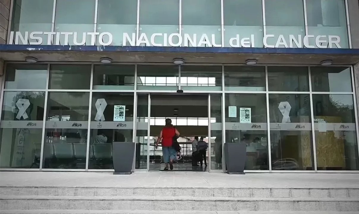 Más motosierra: el Gobierno disolvió el Instituto Nacional del Cáncer