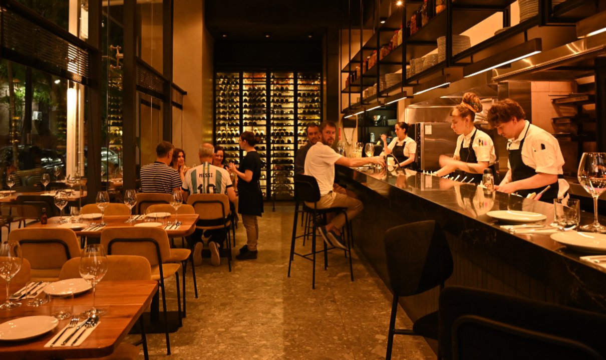 Dos reconocidos restaurantes porteños cierran sus puertas por caída del consumo