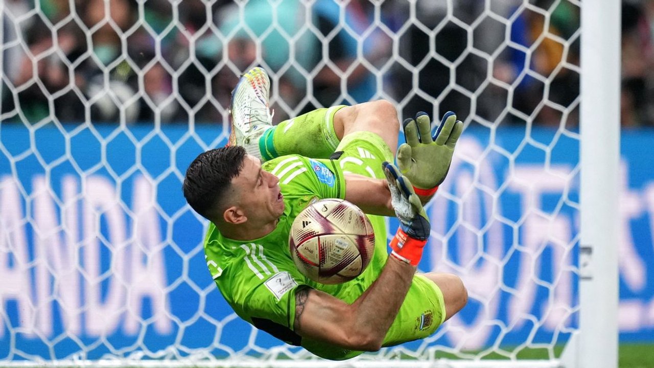 La IFAB analiza eliminar los rebotes en los penales: el cambio que sacudiría las reglas del fútbol