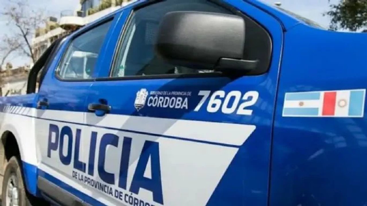 Insólito: fueron a asistirlo por un choque y lo detuvieron por que tenía una moto robada y marihuana
