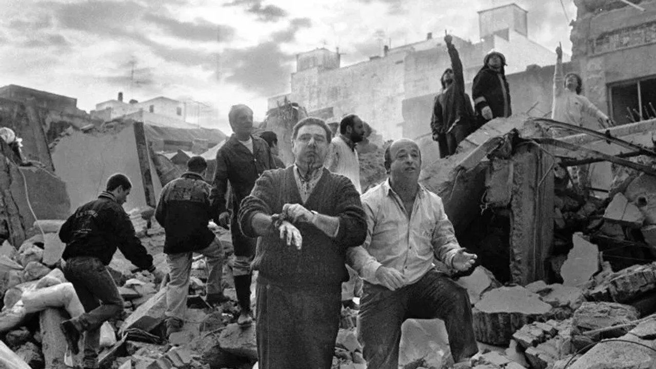 A 31 años del atentado a la AMIA: el ataque más grave en la historia de Argentina sigue impune
