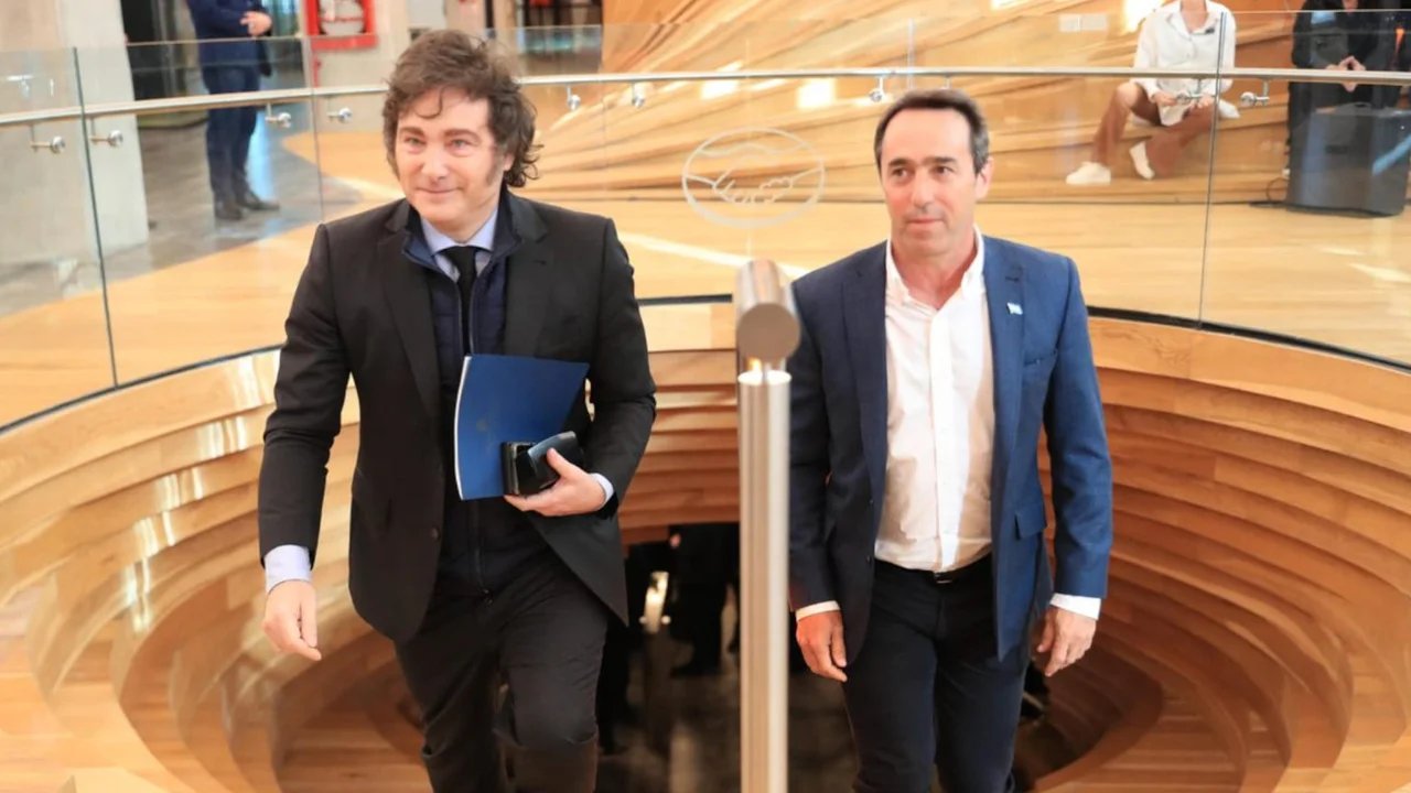 Marcos Galperin aviva la discusión libertaria y pide "cerrar" el Banco Central
