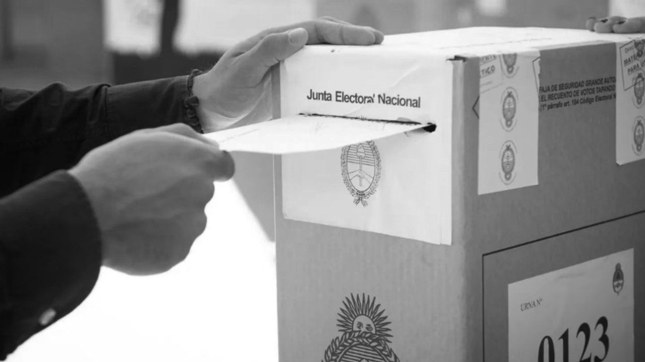 "El proyecto político fue apuñalado para abrir paso al negocio político"