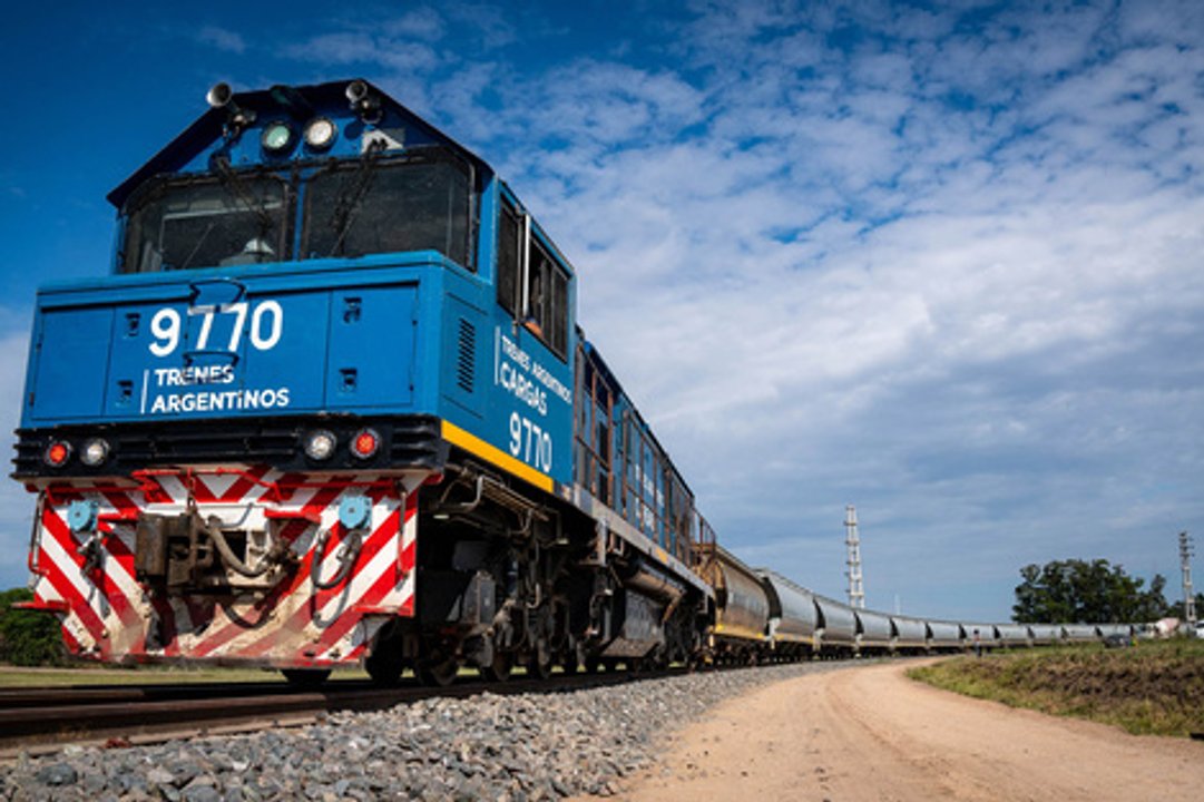 El Gobierno rematará locomotoras y vagones en medio de la privatización del Belgrano Cargas