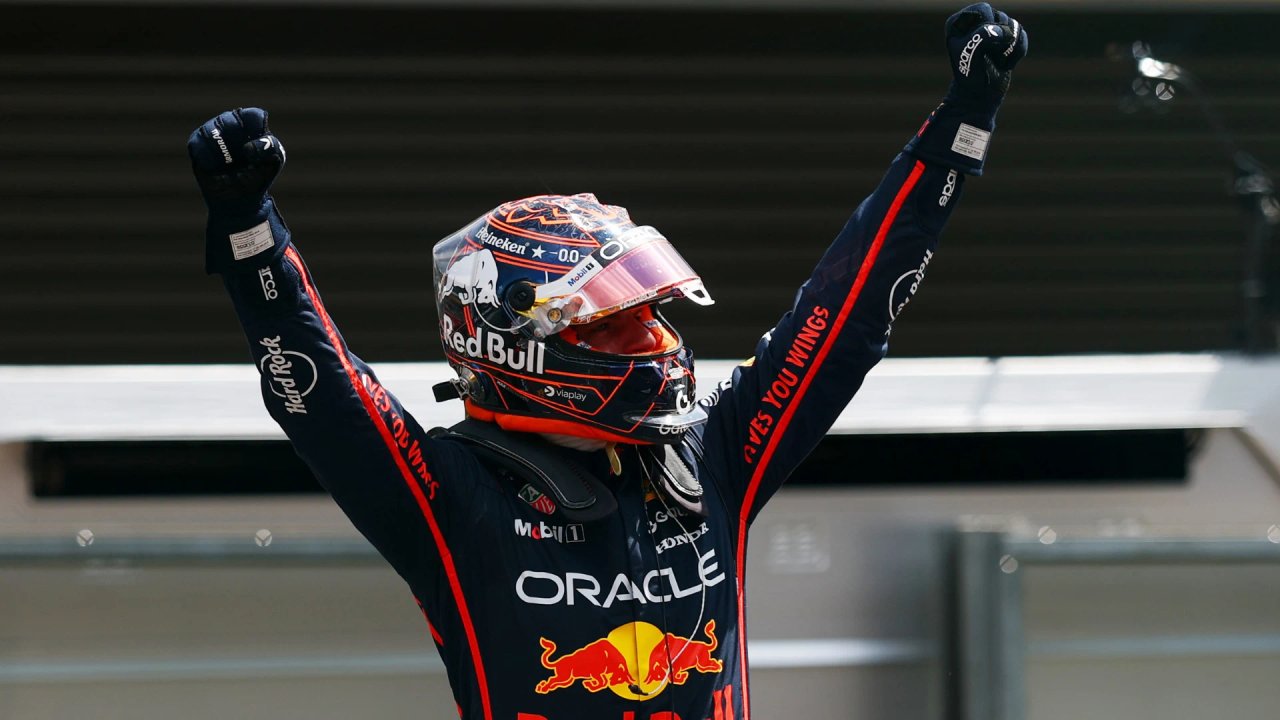 Max Verstappen resistió el asedio de McLaren y ganó la sprint del GP de Bélgica