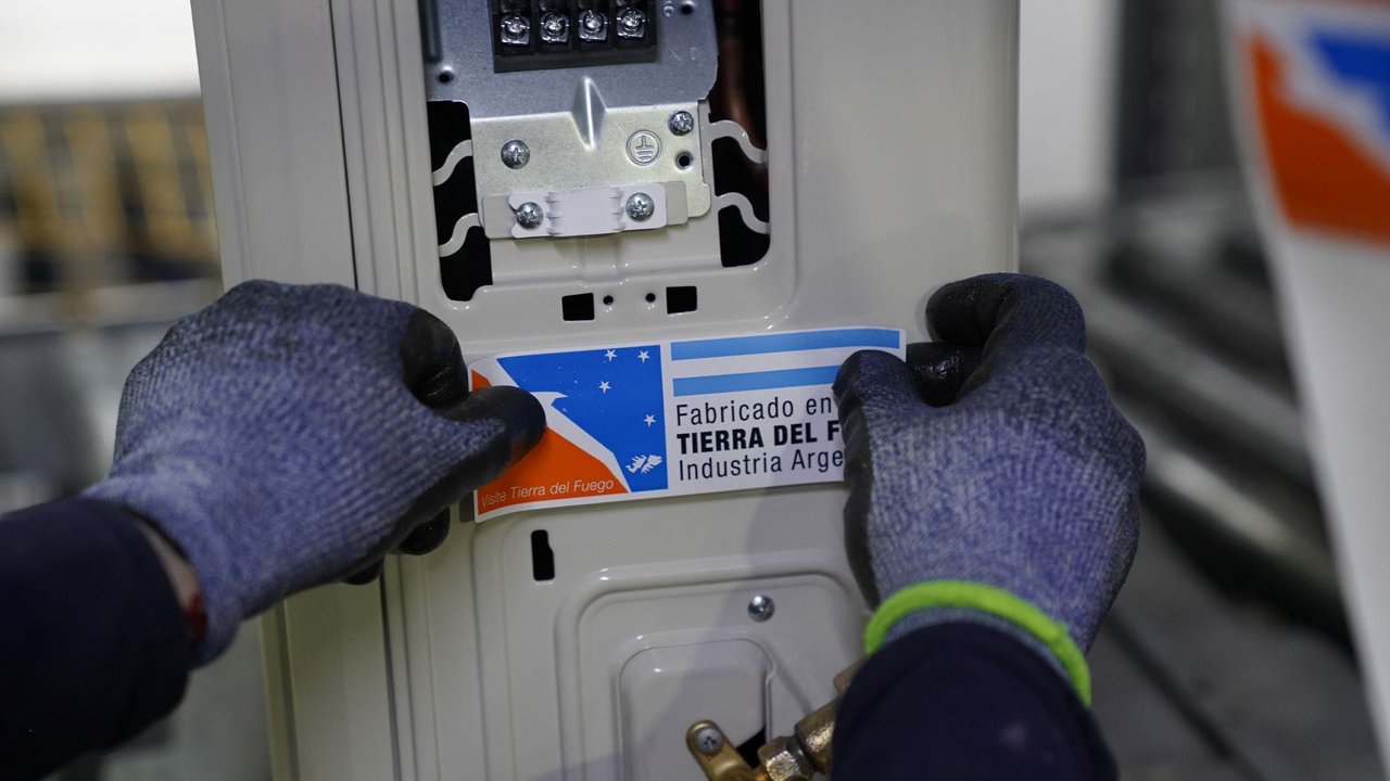 La venta directa de tecnología desde Tierra del Fuego, a punto de activarse: qué beneficios promete y qué obstáculos enfrenta
