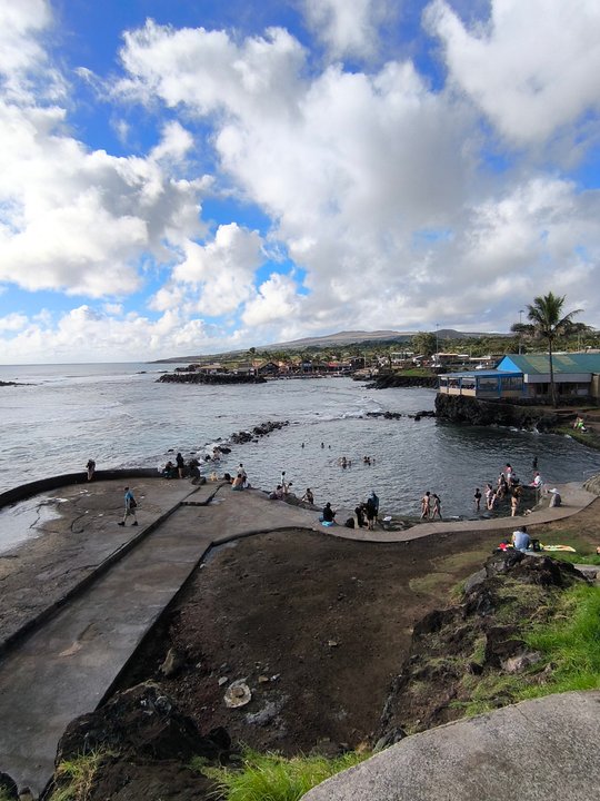 Alerta de tsunami en Chile: Isla de Pascua moviliza a su población