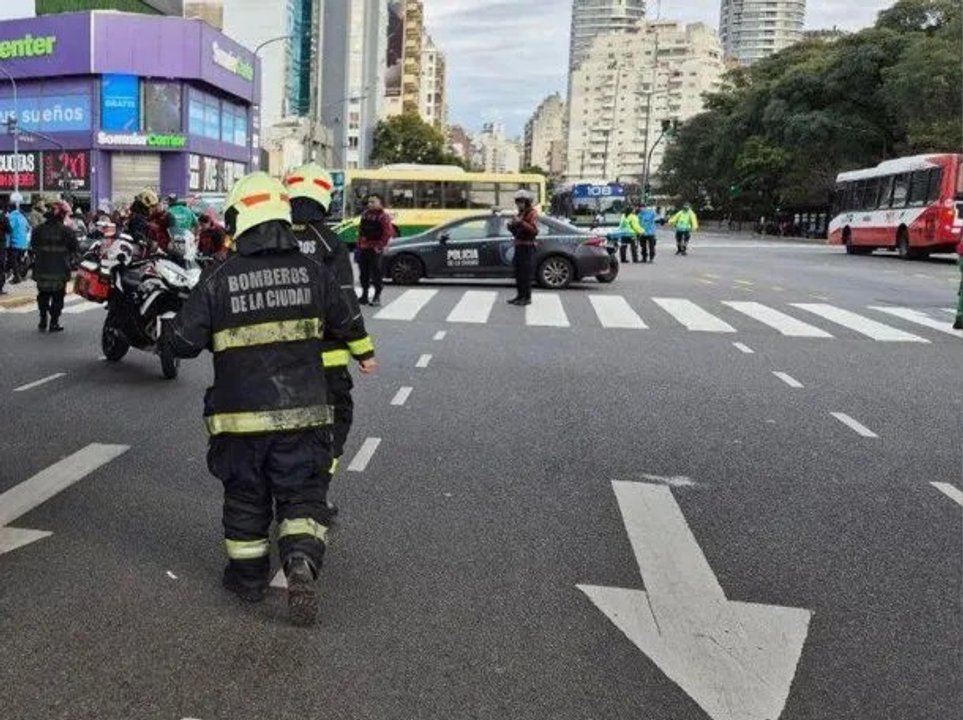 Palermo: Pareja en estado crítico tras caer del Puente Pacífico