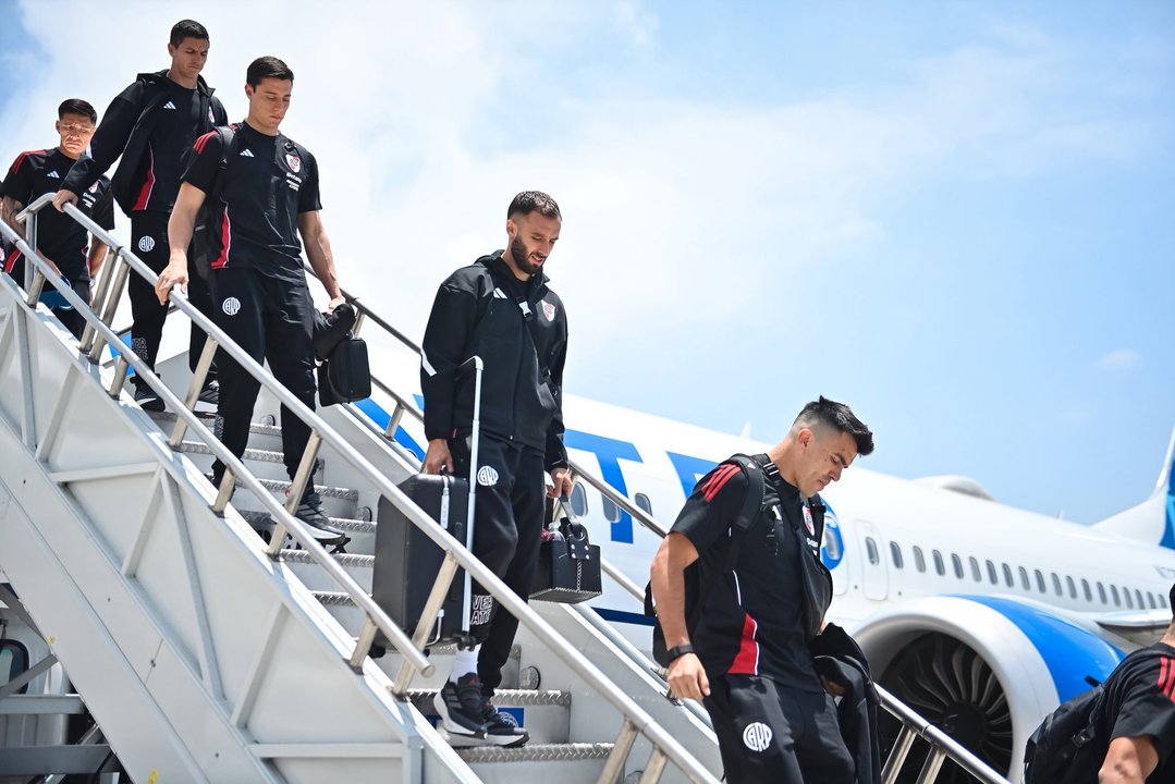 Cancelaciones en Aeroparque retrasan a River en la Copa Argentina