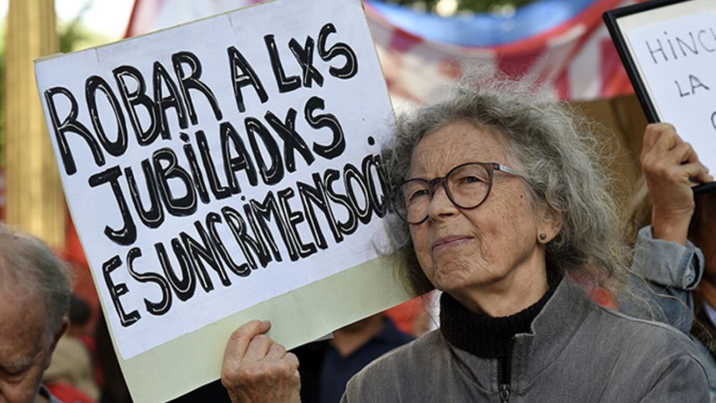 Los jubilados: el motor invisible que mantiene viva la economía