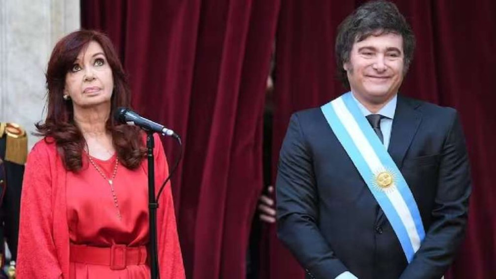 Cristina Kirchner arremete contra Milei: "Te van a sacar con un chaleco de fuerza de la Rosada"