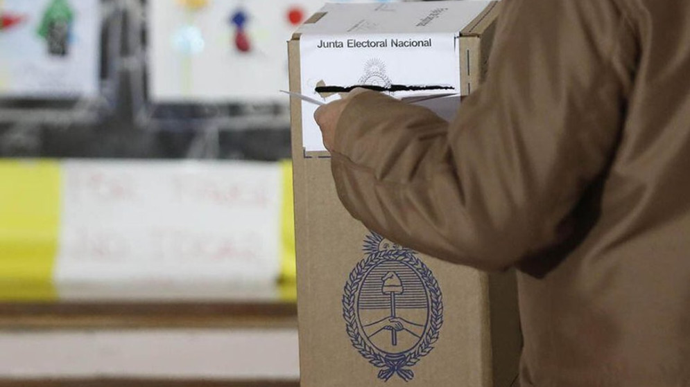 Por pedido de la Defensoría, se podrán incluir más de dos fotos de candidatos en las boletas